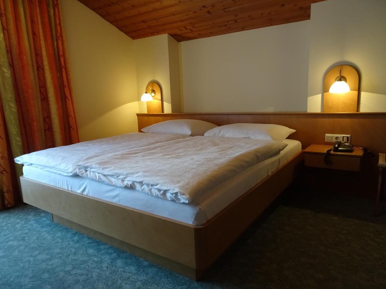 Pension Friedl Innsbruck Buitenkant foto